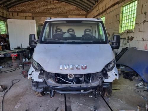 Iveco daily. Предварительная сборка вид спереди